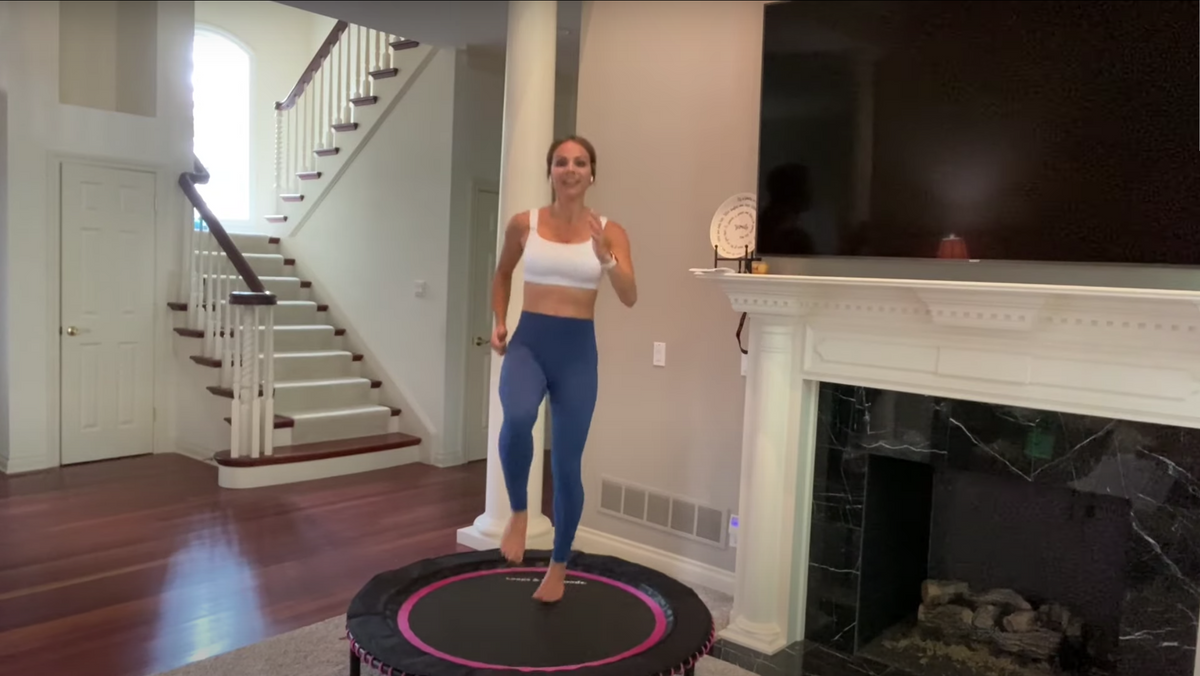 Reduce Bloating Quickly | 5 MIN FAST walk on the REBOUNDER WORKOUT
