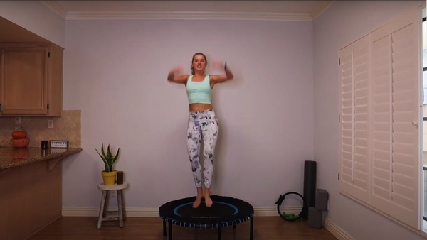 15 Minute Bounce Barre with Lindsay Rosebush